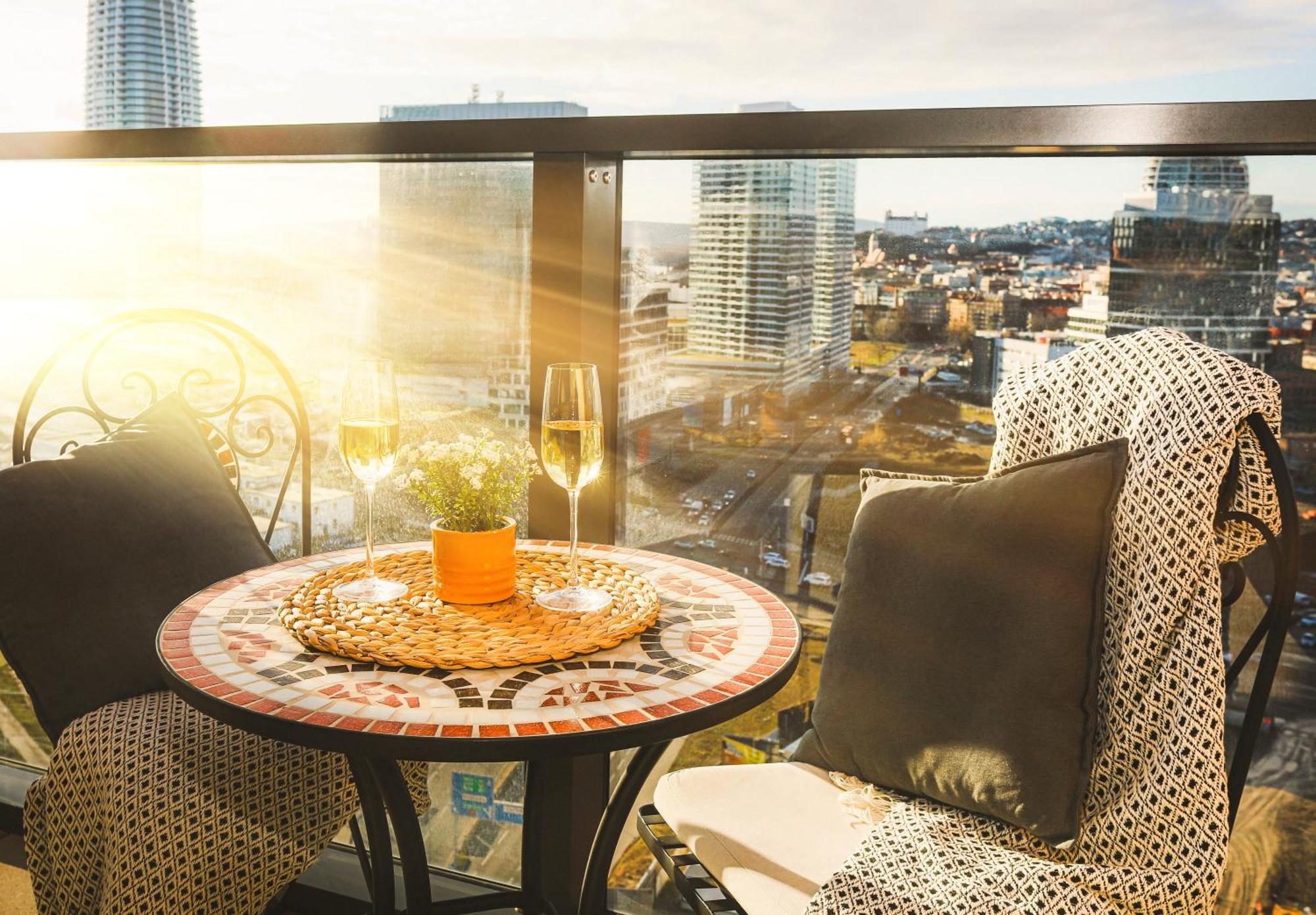 Sag 20Th Floor Klingerka Residence Castle View Free Parking Free Wifi Bratislava Exterior photo